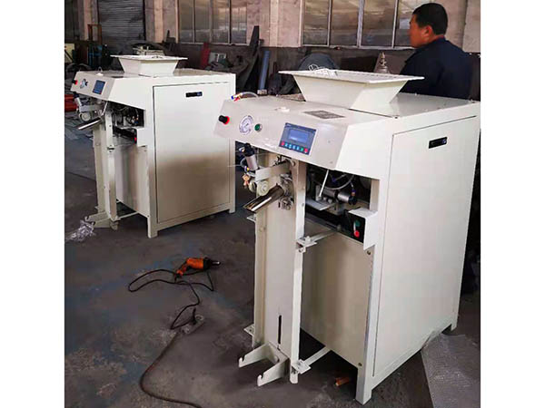 膩?zhàn)臃郯b機(jī)